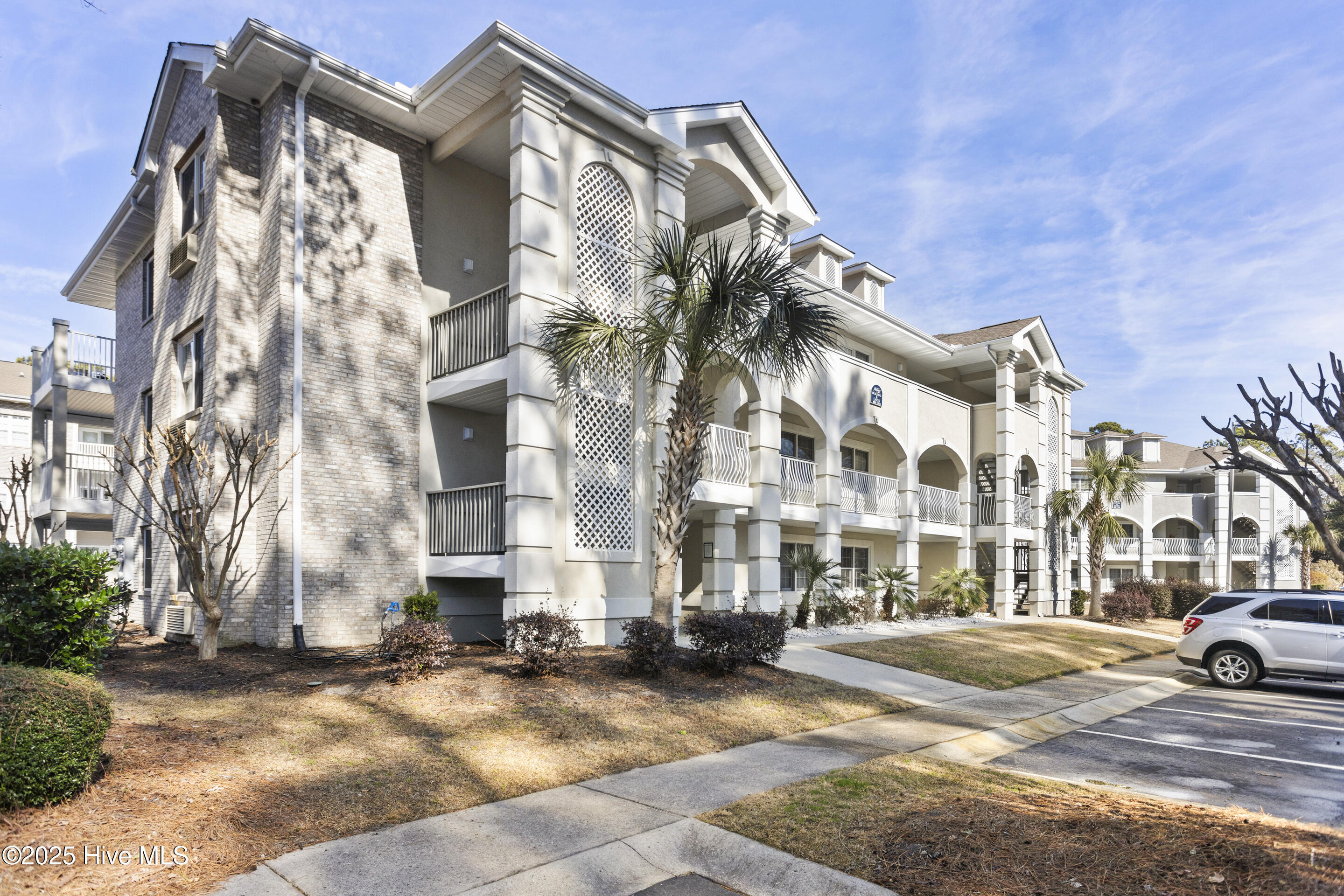 Property Photo:  908 Resort Circle Unit 306  NC 28468 