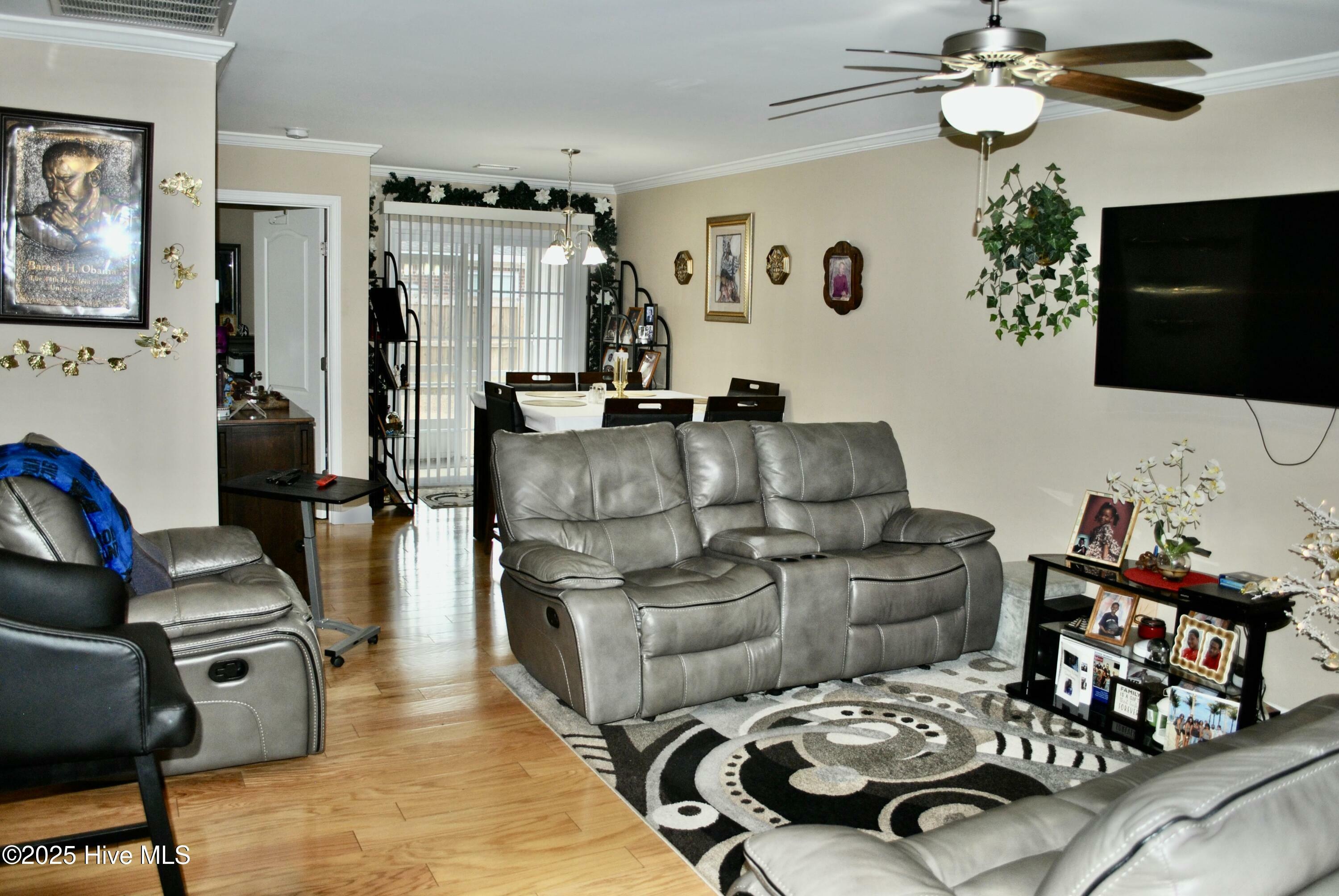Property Photo: 1091 Bridgeport Way NC 28451