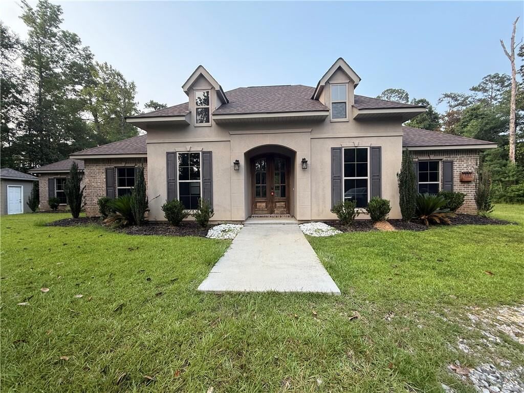 Property Photo: 29235 Highway 40 LA 70431