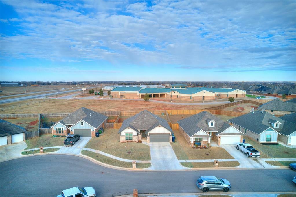 Property Photo:  13809 Village Cove  OK 73078 