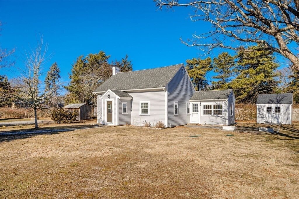 Property Photo:  718 Willow St  MA 02664 