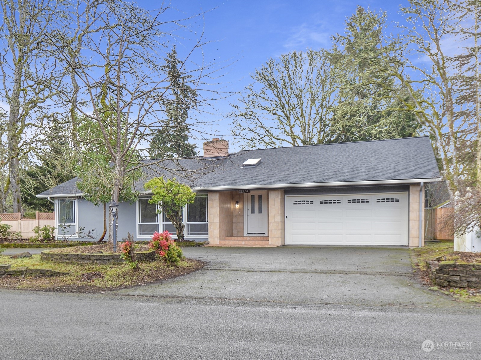 8208  Sapphire Drive SW  Lakewood WA 98498 photo