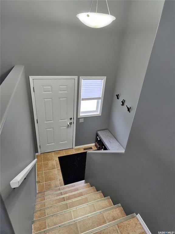 Property Photo:  132 Hiebert Crescent 10  SK S0K 2T2 