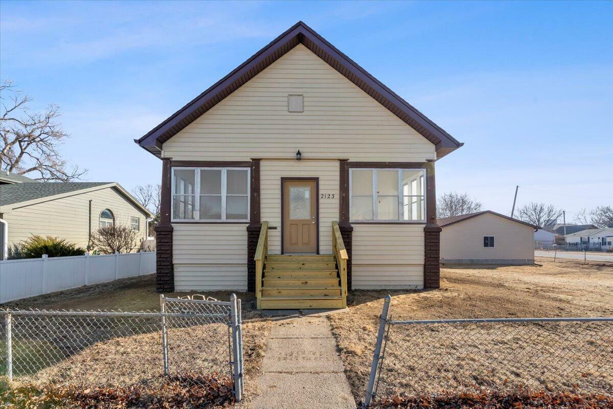 2123 S 10th  Street  Council Bluffs IA 51501 photo