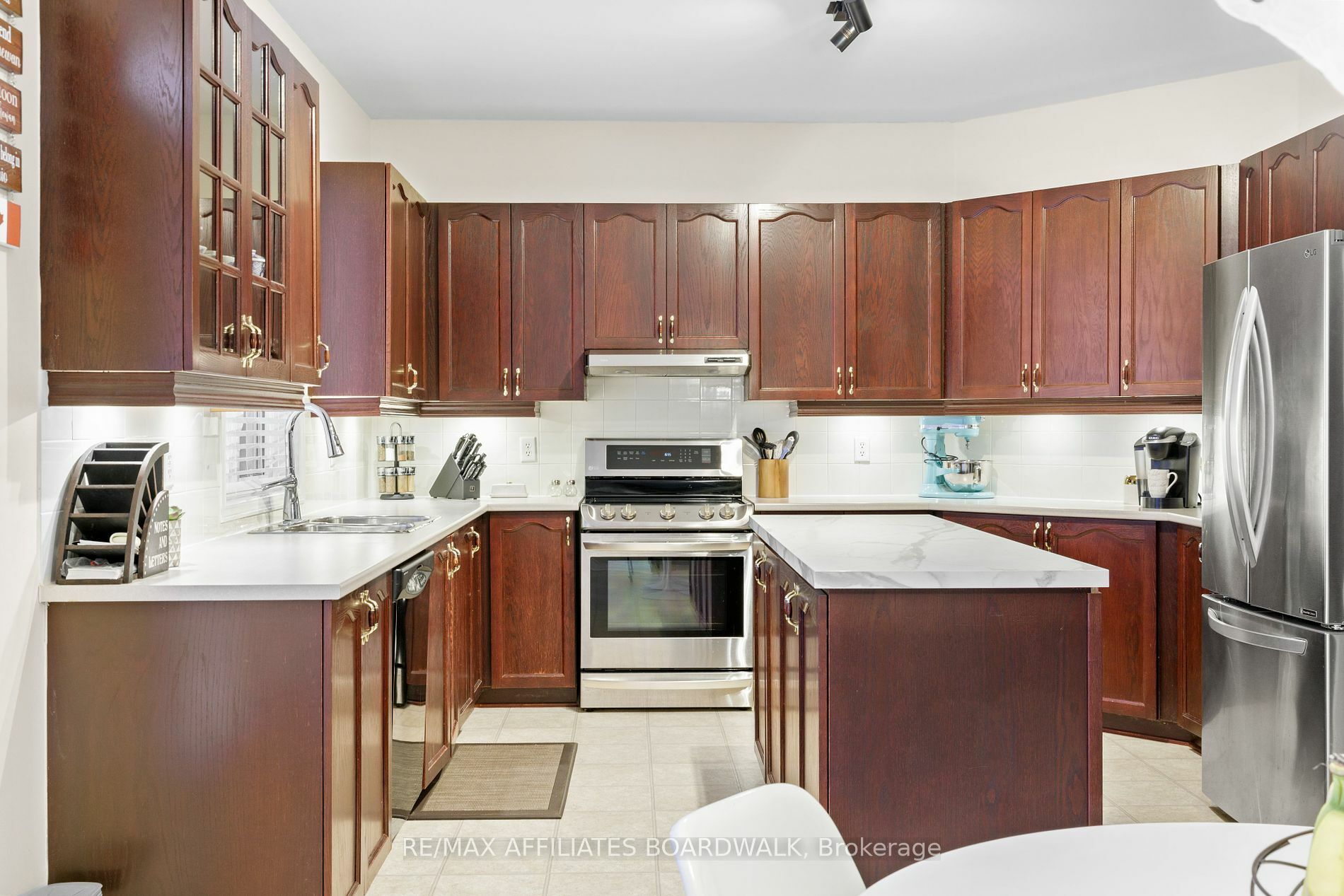 Property Photo:  634 St Bruno St  ON K4A 4N8 