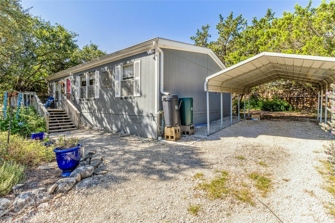 Property Photo: 100 Cowpoke Circle TX 78676