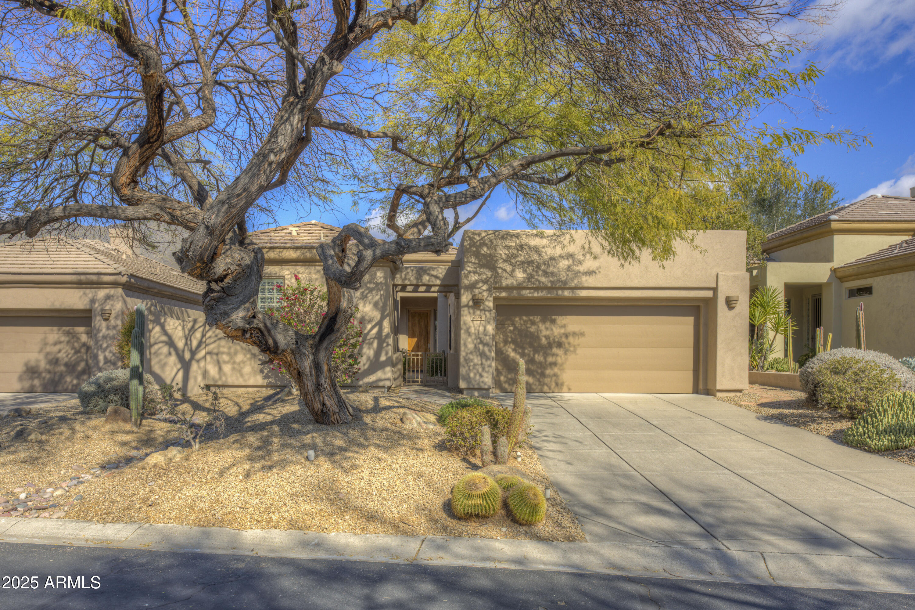 Property Photo: 6788 E Nightingale Star Circle AZ 85266