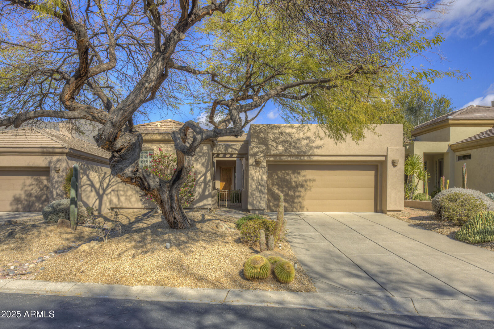 Property Photo:  6788 E Nightingale Star Circle  AZ 85266 