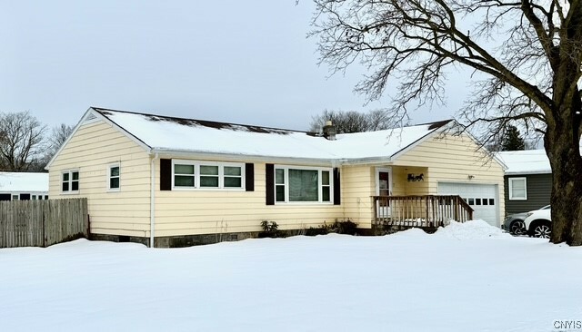 Property Photo:  7 Ferndale Lane  NY 13077 