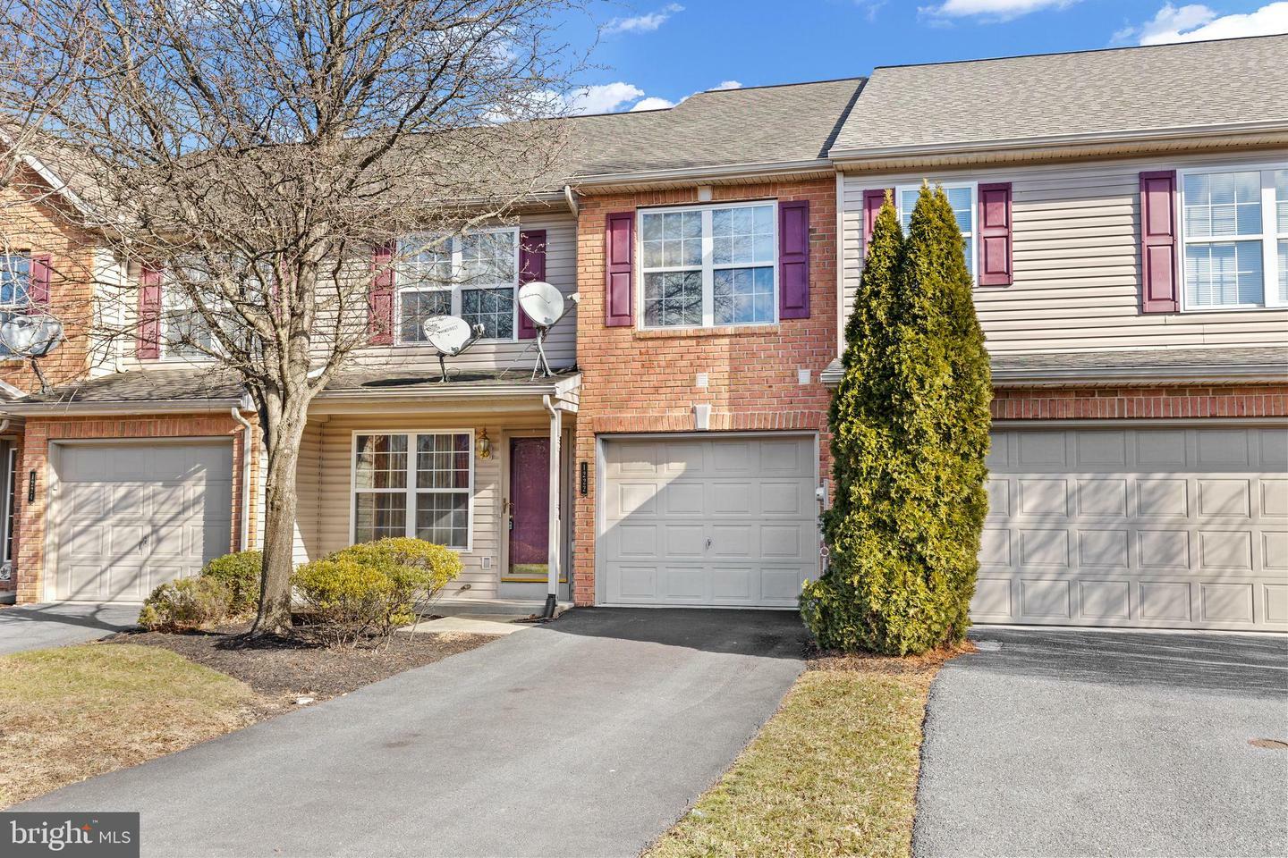 Property Photo:  1222 Cross Creek Drive  PA 17050 