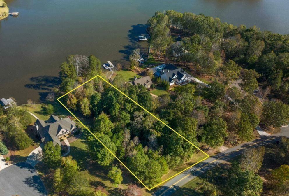 Property Photo: 1191 White Oak Way GA 30625