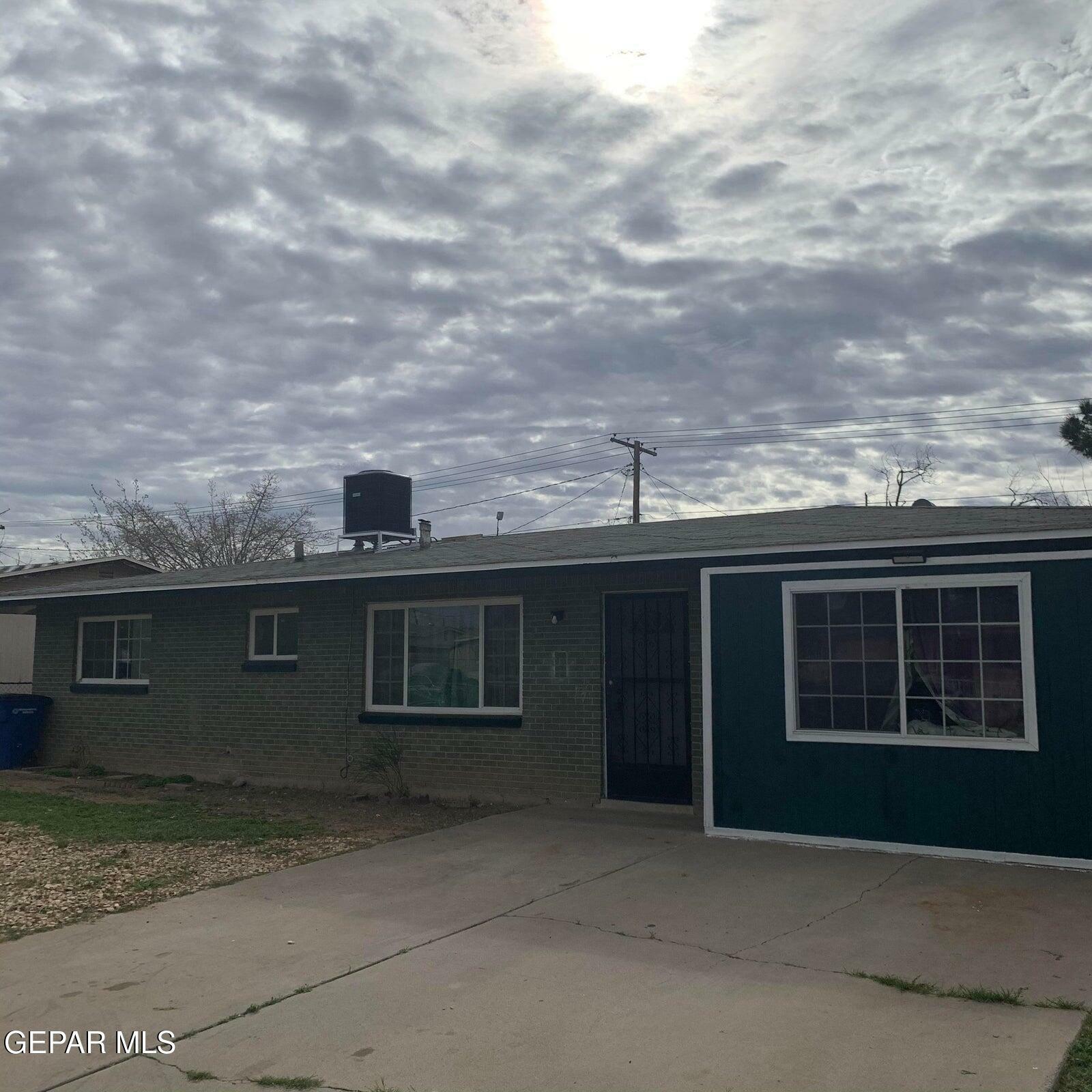 5700 Lexington Drive  El Paso TX 79924 photo