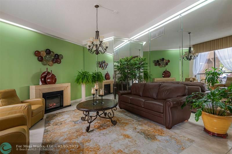 Property Photo:  1100 Saint Charles Pl 821  FL 33026 