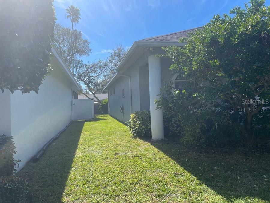 Property Photo:  13184 73rd Avenue  FL 33776 