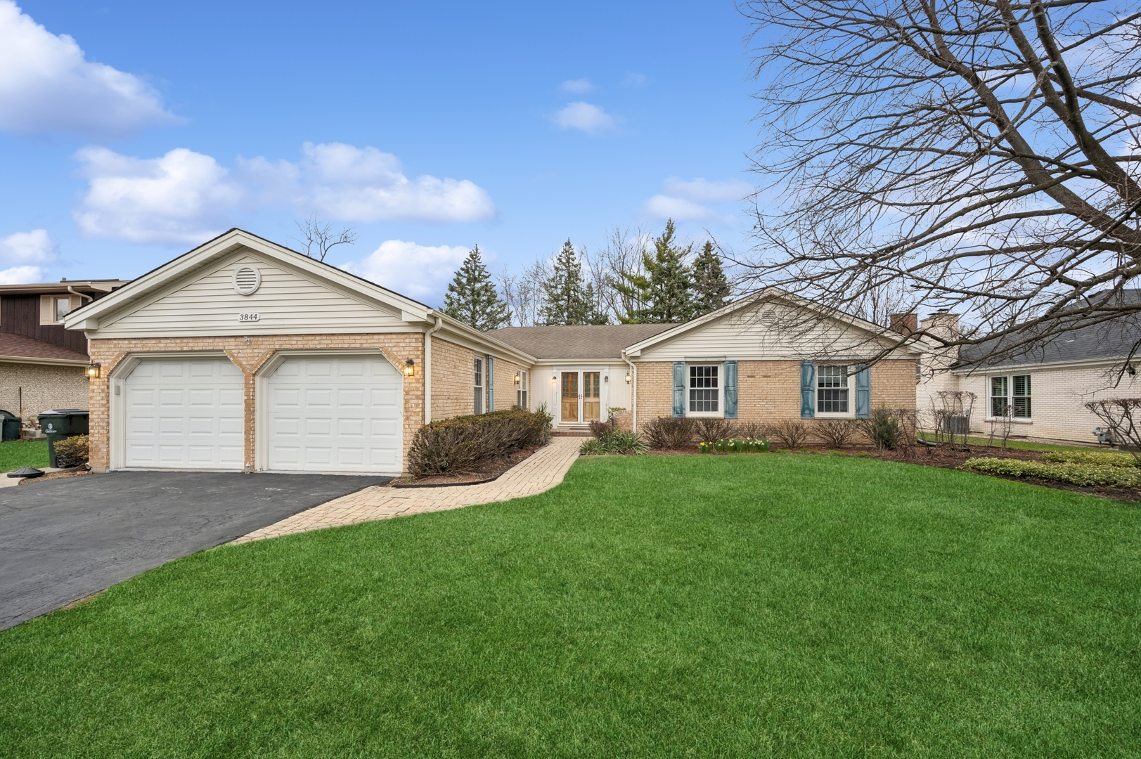 Property Photo: 3844 Grace Lane IL 60025