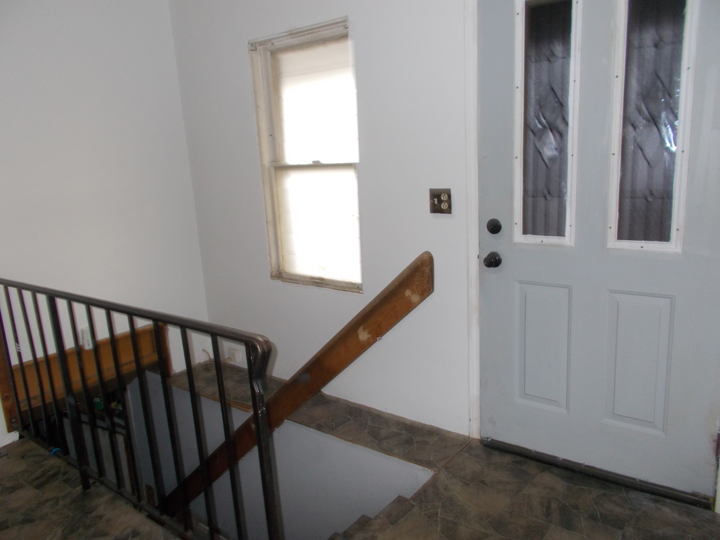 Property Photo:  1225 Landon Avenue  IL 60096 