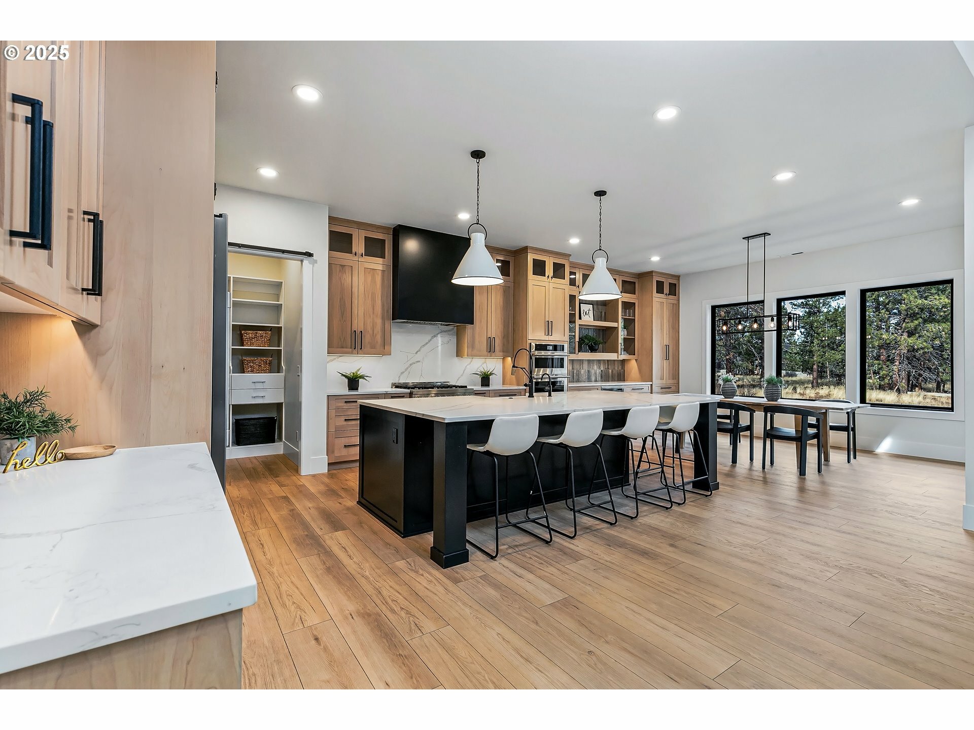 Property Photo: 19550 Buck Canyon Rd OR 97702