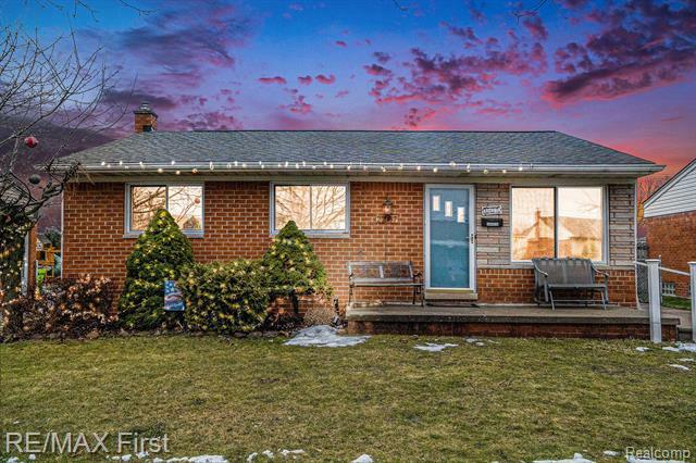 Property Photo:  27767 Delton Street  MI 48071 