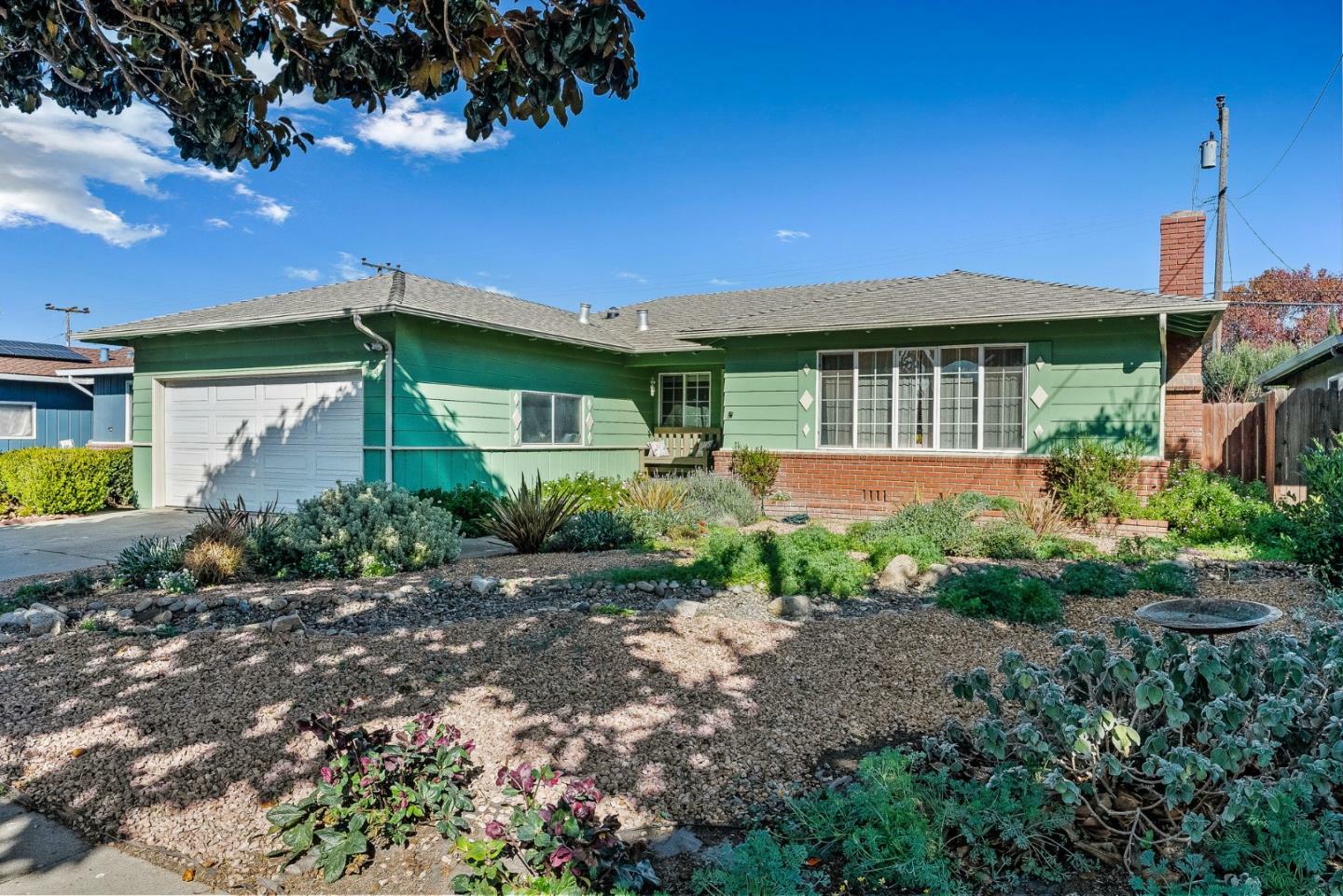 Property Photo:  842 Central Avenue  CA 93901 