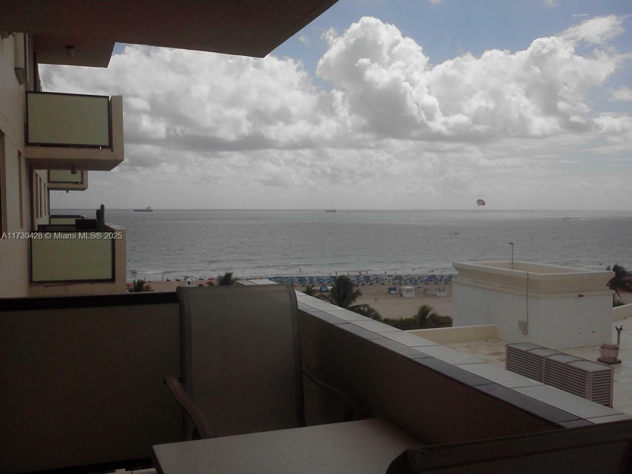 Property Photo: 1623 Collins Ave 914 FL 33139