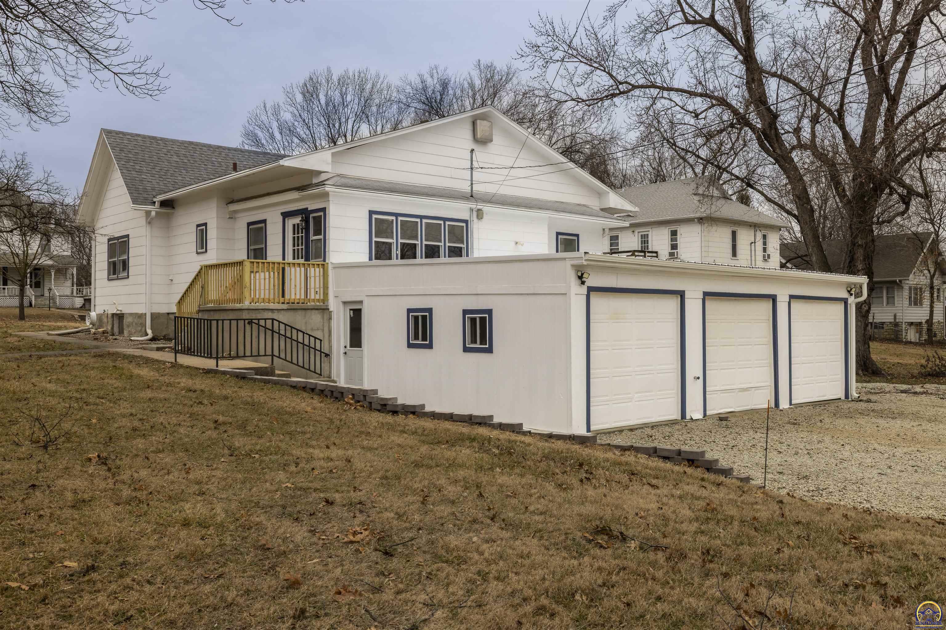 Property Photo: 804 Wisconsin Ave KS 66436