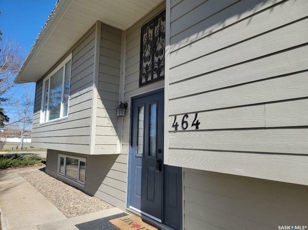 Property Photo: 464 5th Avenue W SK S0K 4L0