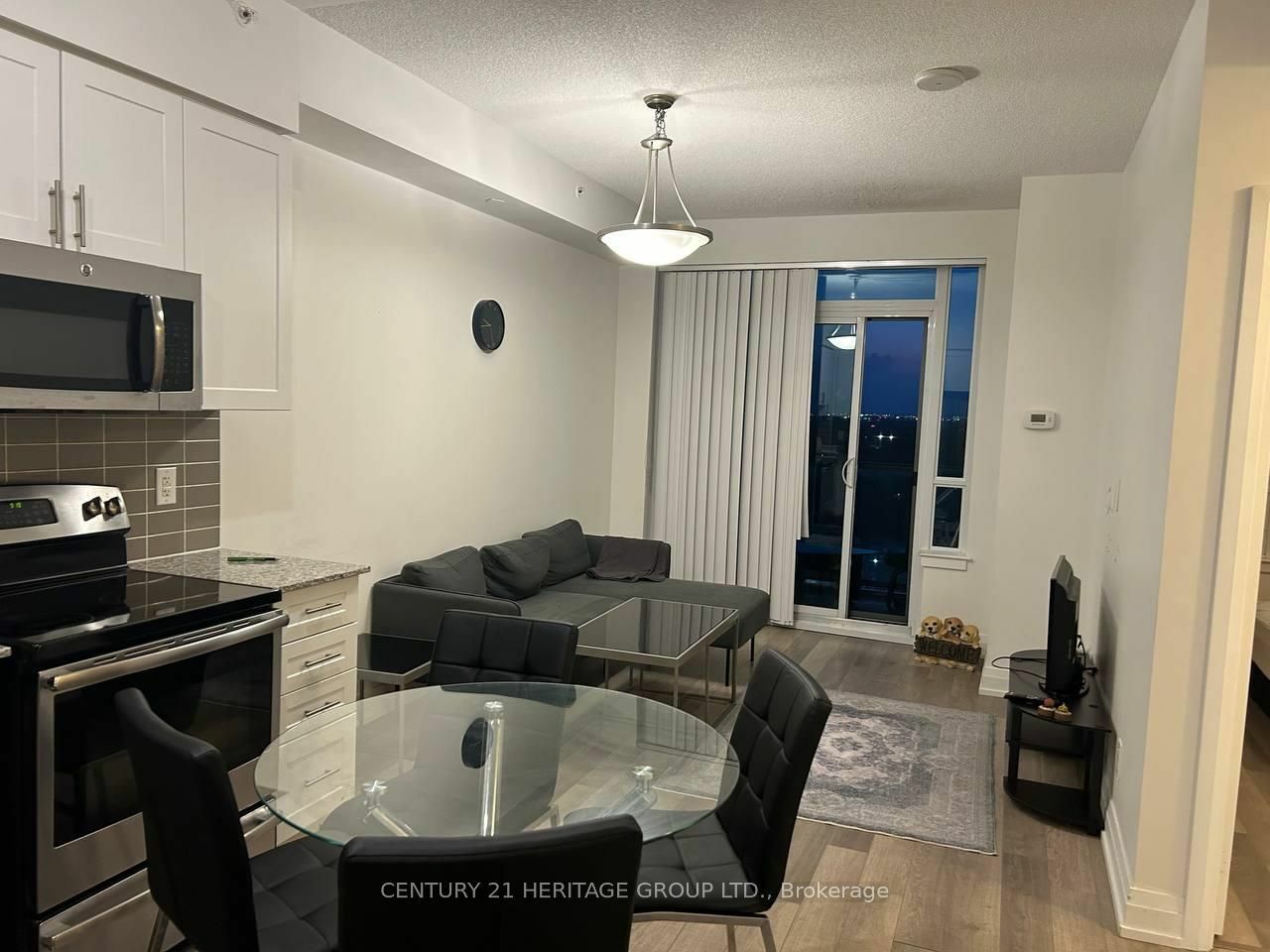 Property Photo:  7165 Yonge St 1711  ON L3T 0C9 