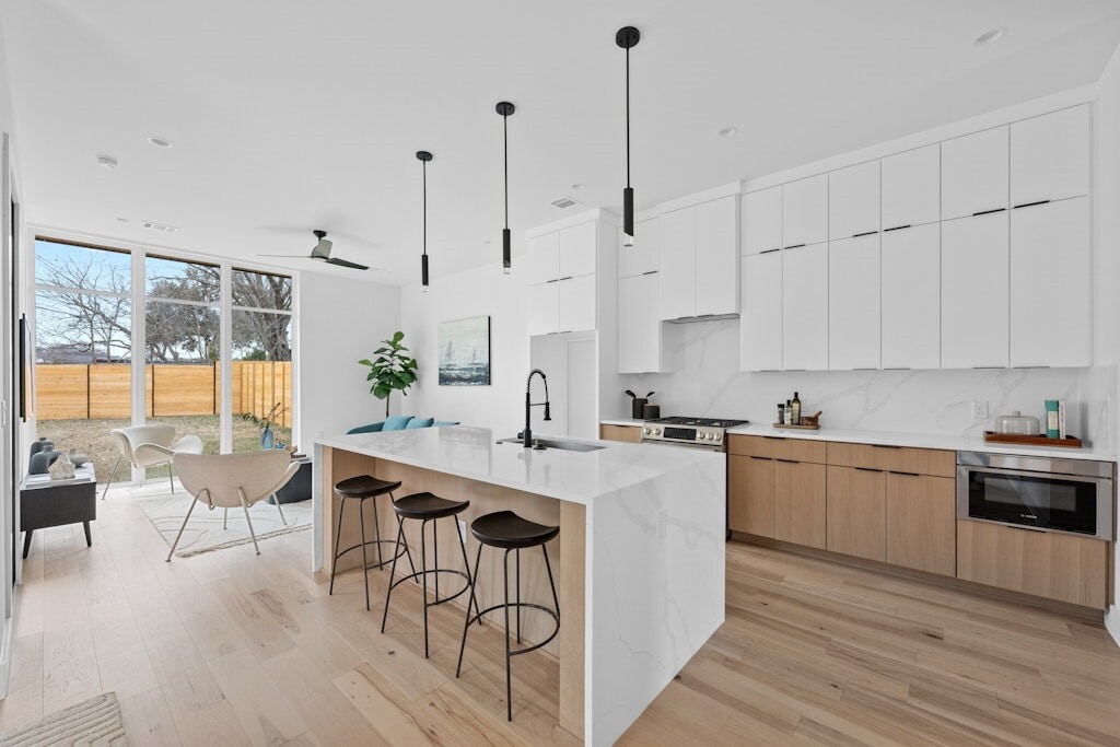 Property Photo: 1409 Valleyridge Drive B TX 78704