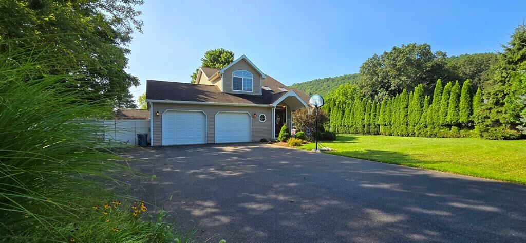 Property Photo:  259 W 17th Street  NY 14903 