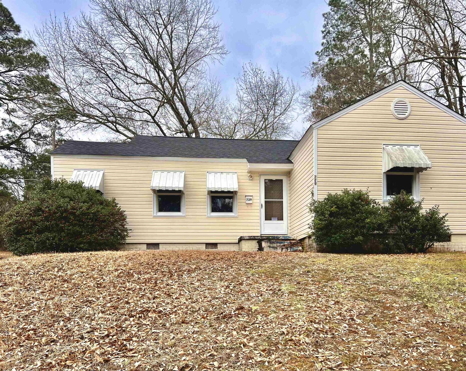 Property Photo:  729 Oakwood Street  AR 71701 