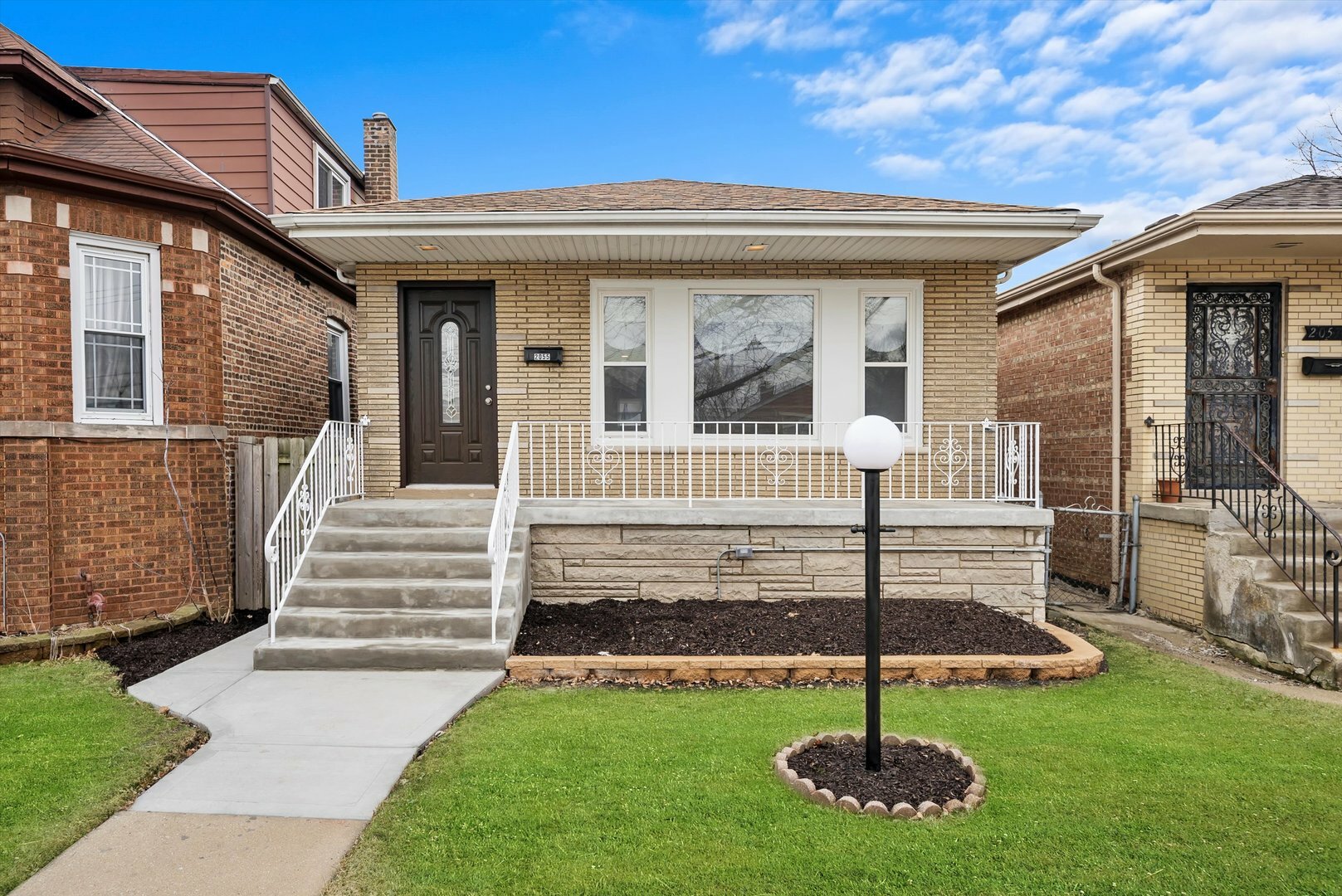 Property Photo:  2055 W 80th Street  IL 60620 