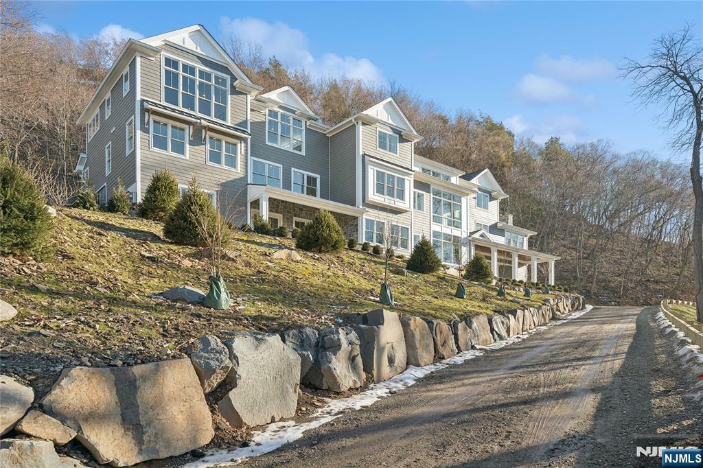 976 Scioto Drive  Franklin Lakes NJ 07417 photo