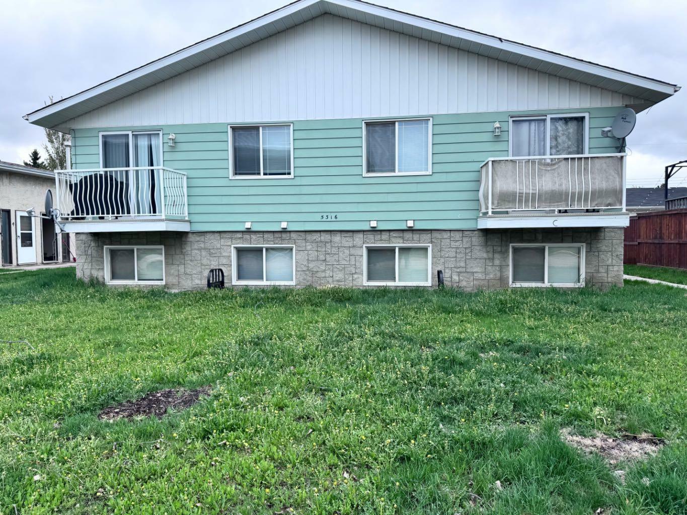 5316 Lansdown Avenue  Blackfalds AB T0M 0J0 photo
