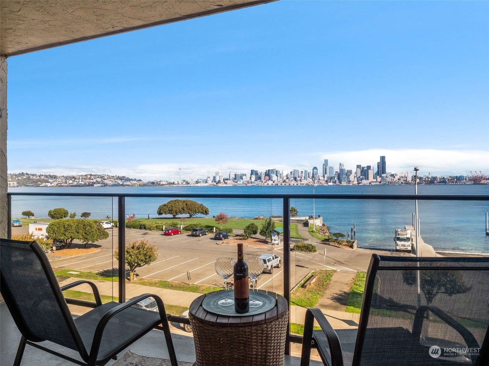 Property Photo:  1221  Harbor Avenue SW 302  WA 98116 