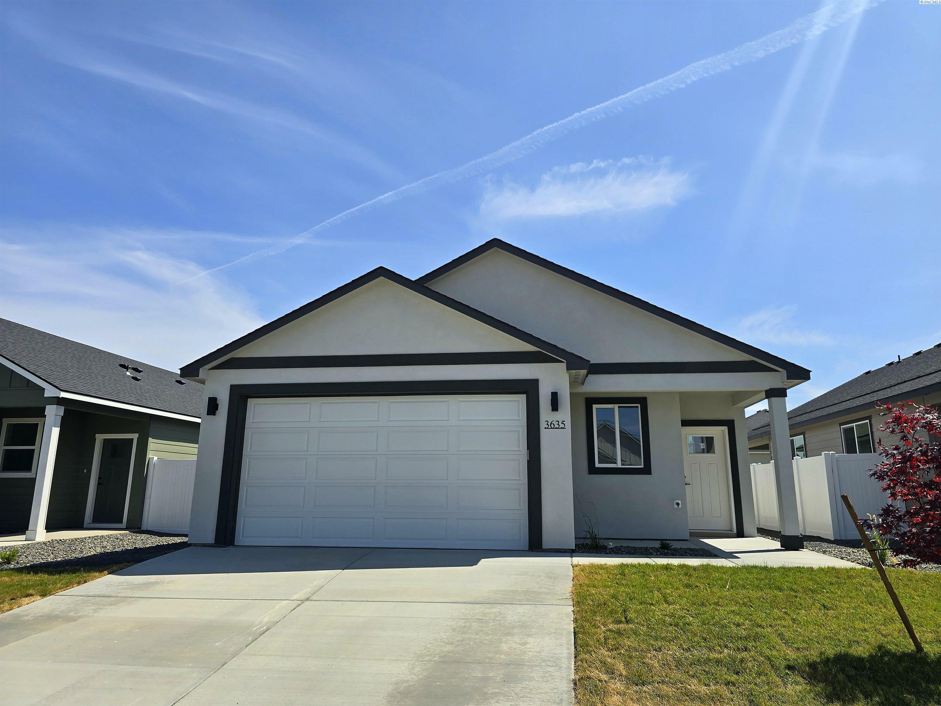 Property Photo: 3635 Stardust St WA 99352