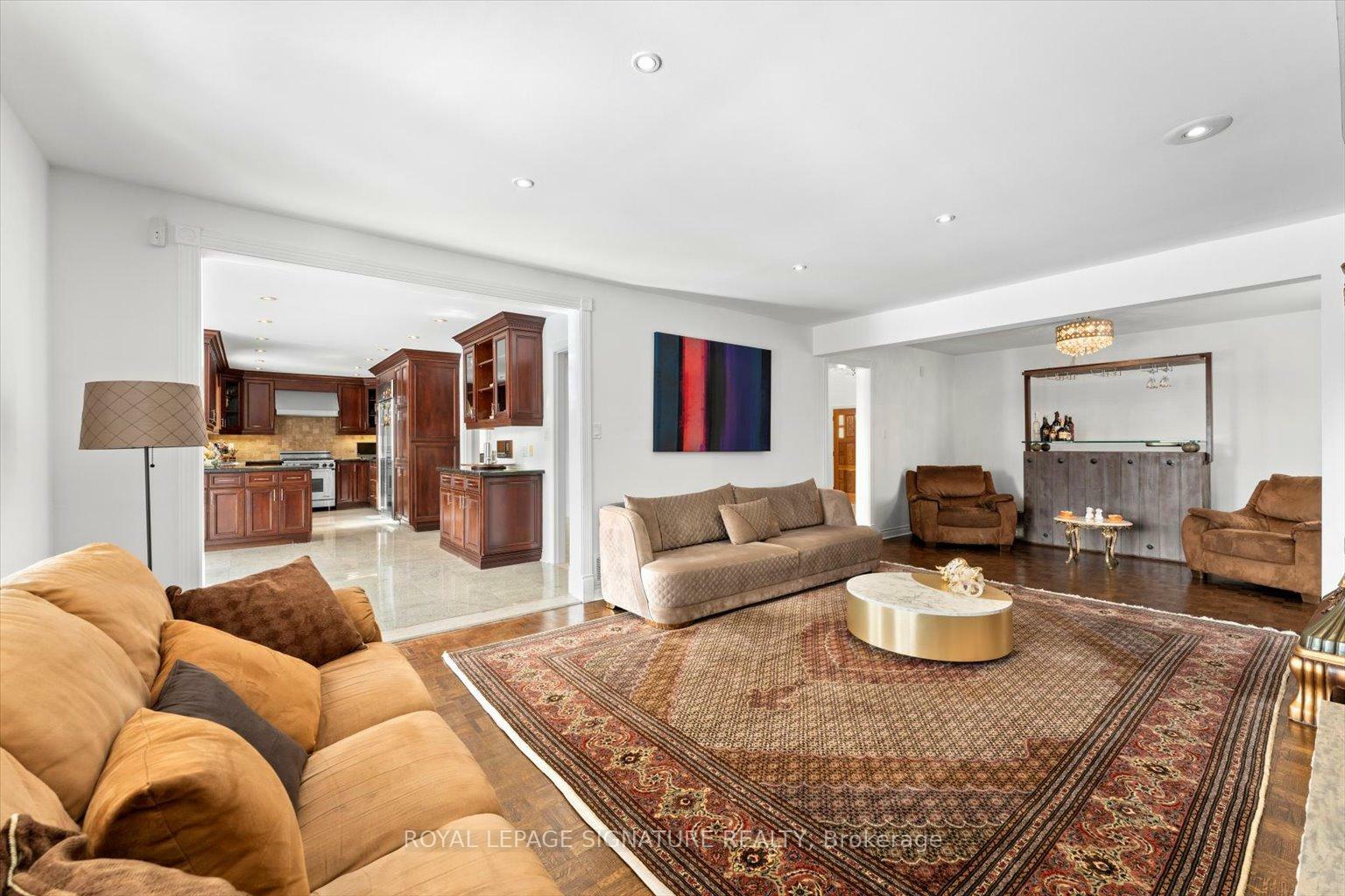 Property Photo: 89 Risebrough Ave ON M2M 2E2