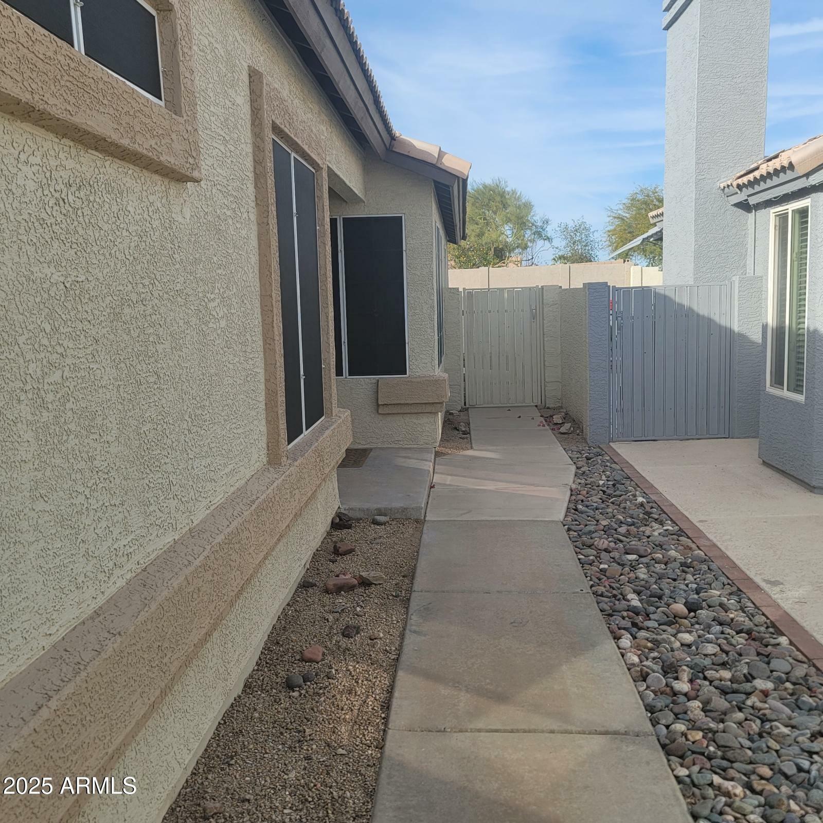 Property Photo:  10622 W Mohawk Lane  AZ 85382 