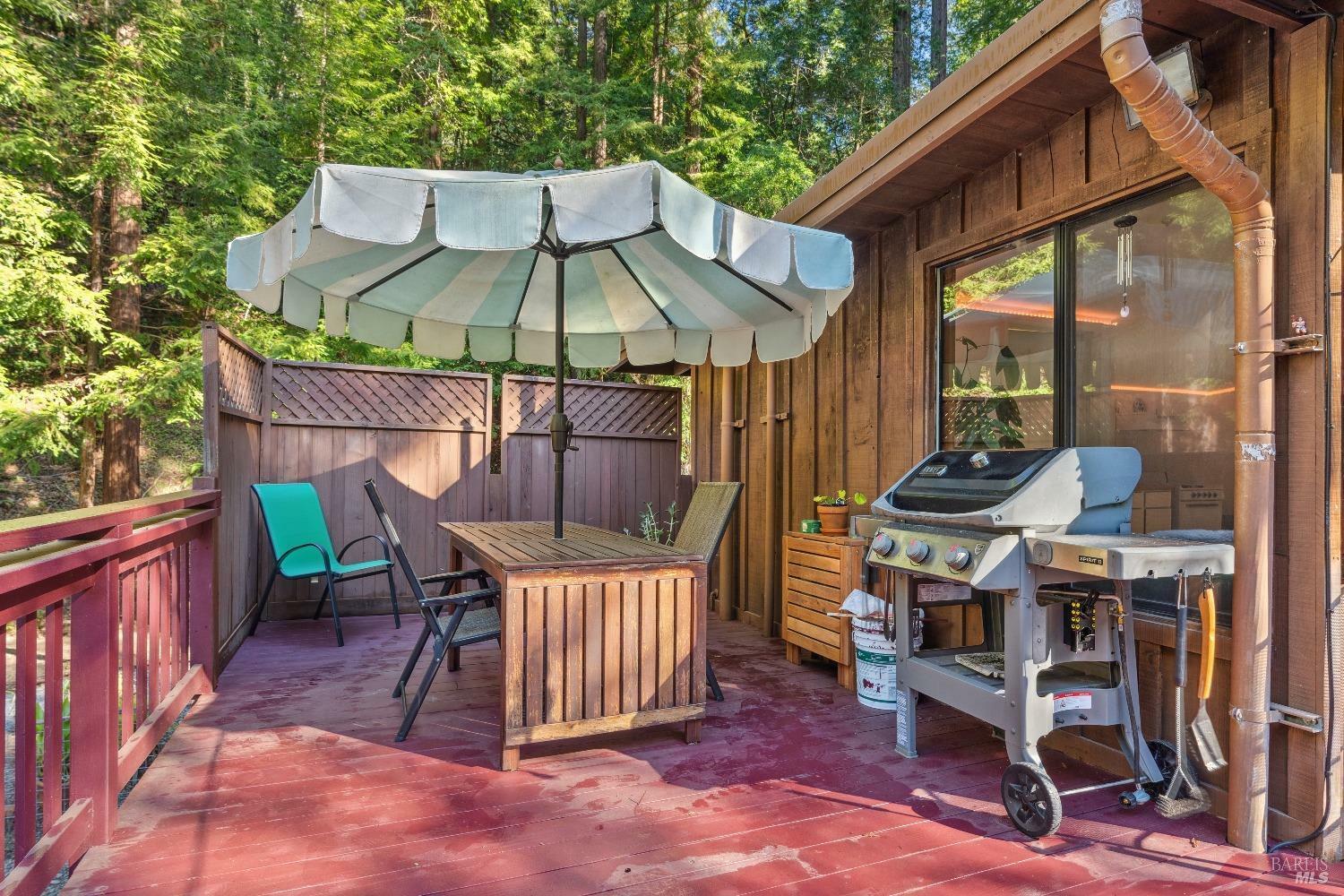 Property Photo:  2 Wildwood Lane  CA 95421 