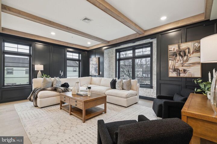 Property Photo:  Wigard Reserve 304  PA 19128 