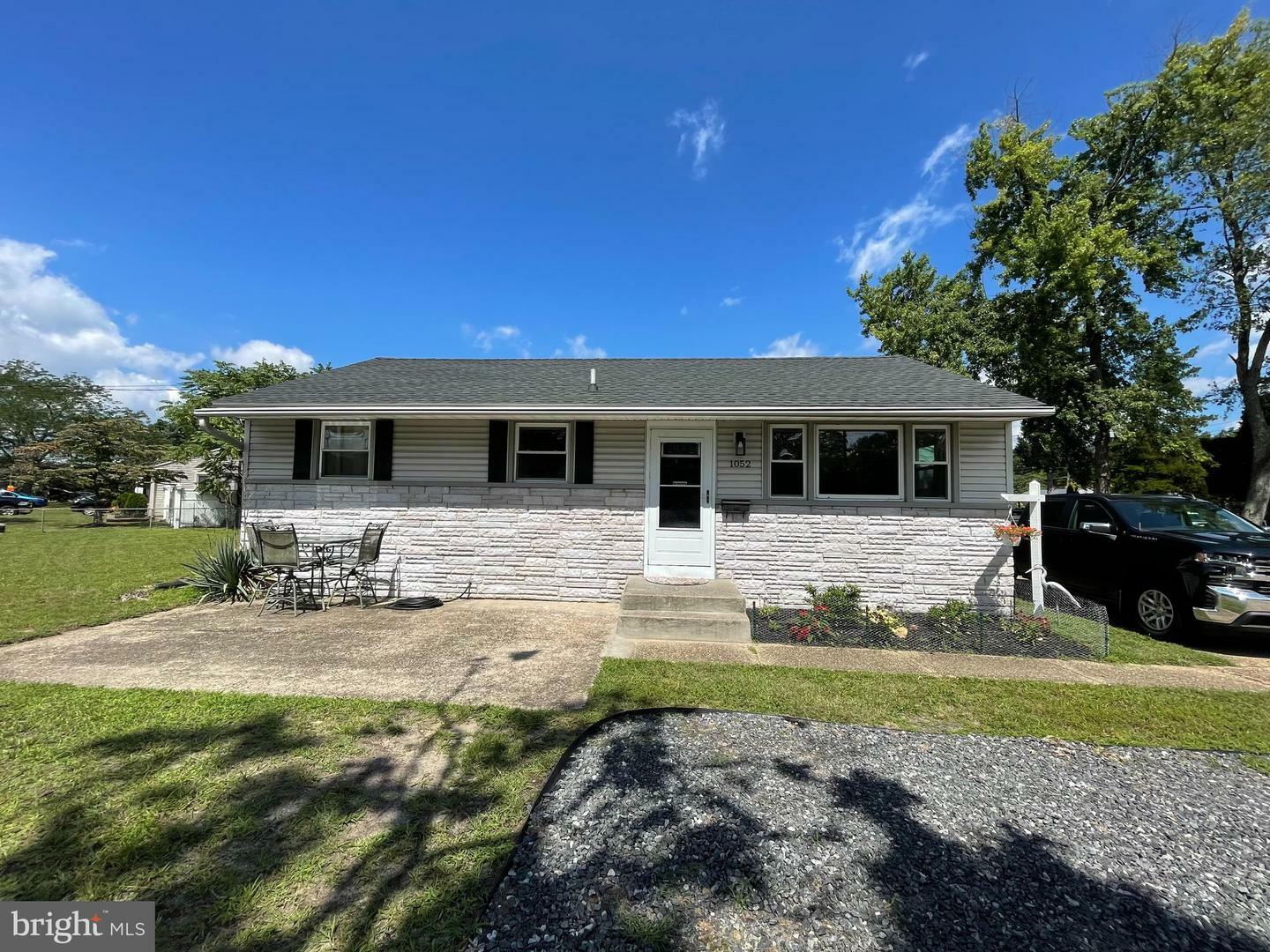 Property Photo:  1052 Turnerville Road  NJ 08021 