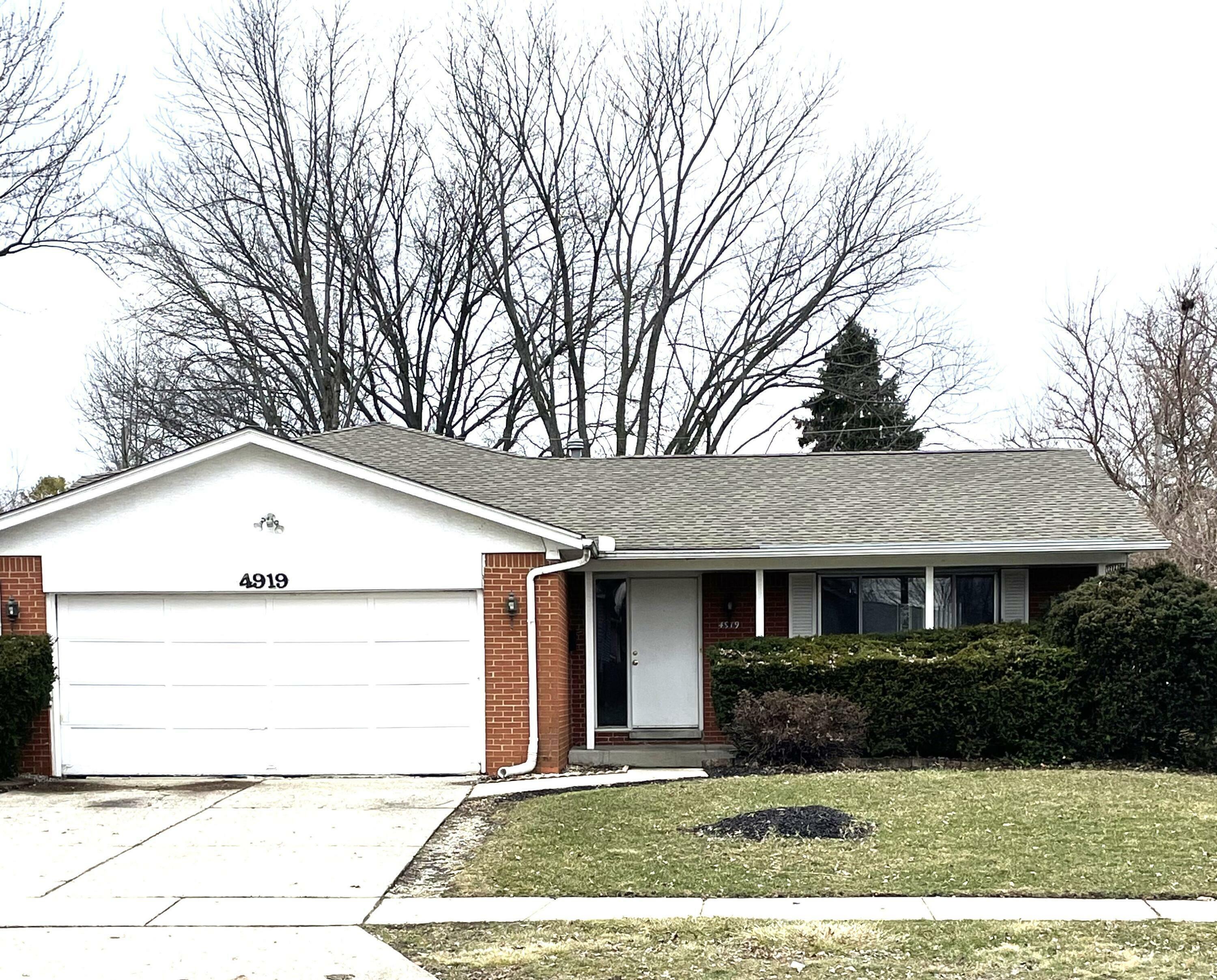 Property Photo:  4919 Northtowne Boulevard  OH 43229 