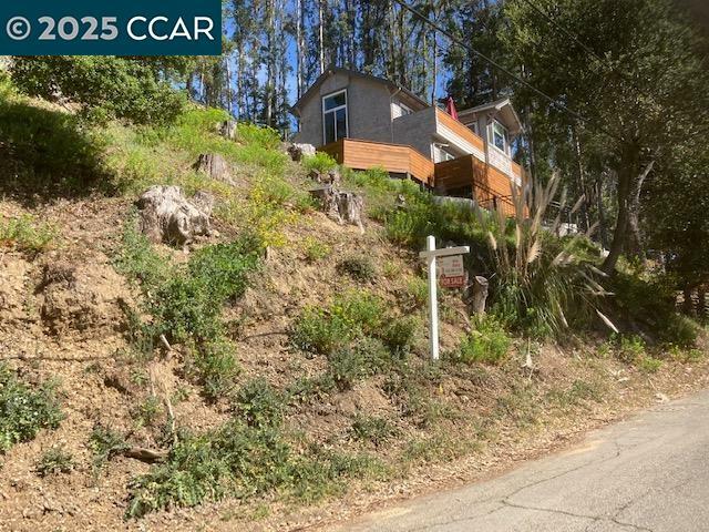 Property Photo:  0000 Woodrow Drive  CA 94611 