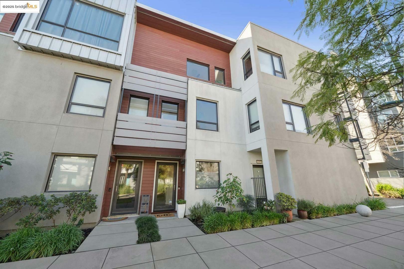 Property Photo: 1769 14th St CA 94607