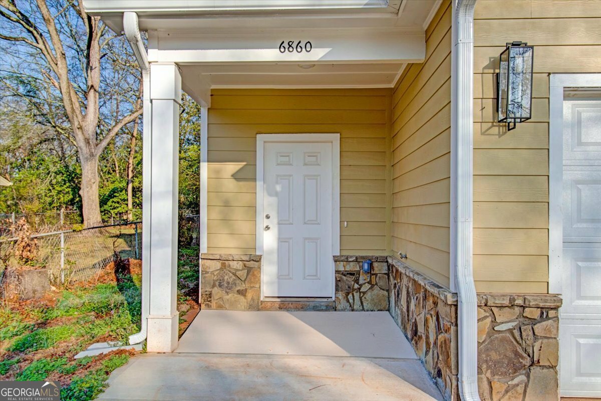Property Photo:  6860 Robinson Street  GA 30058 
