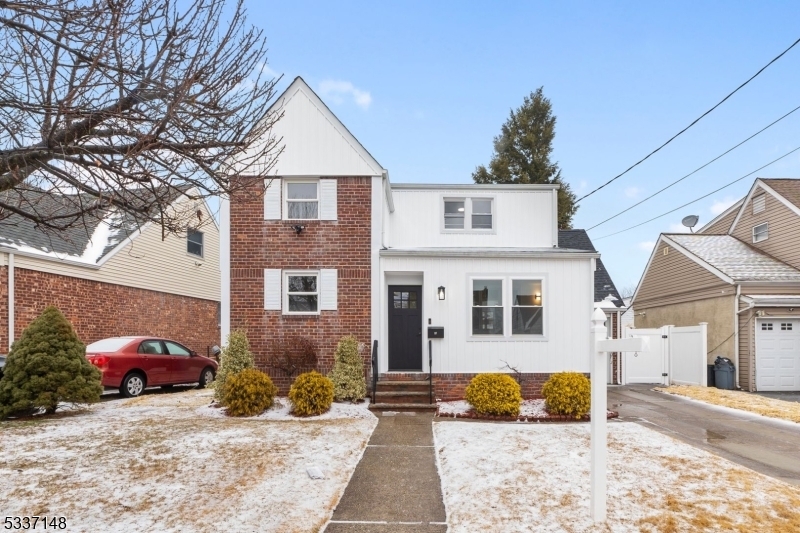 Property Photo:  27 Margaret Ct  NJ 07410 