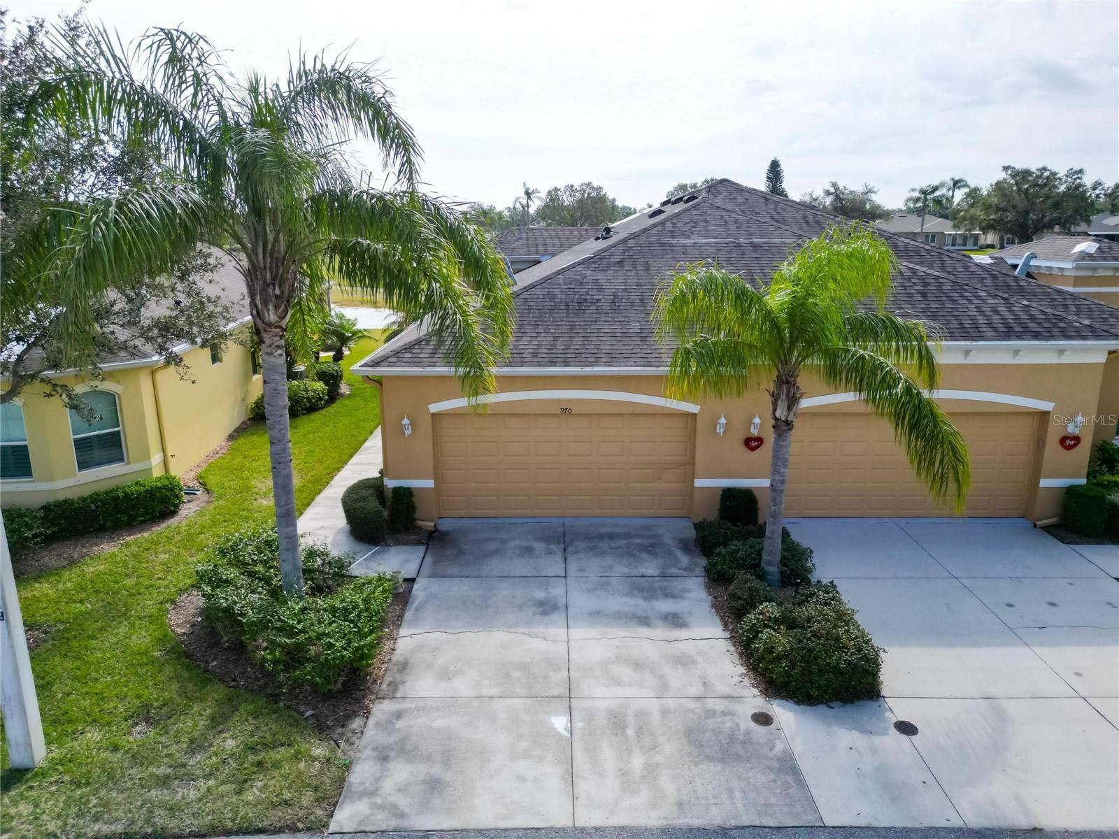 Property Photo:  970 Pembroke Point Way  FL 33573 