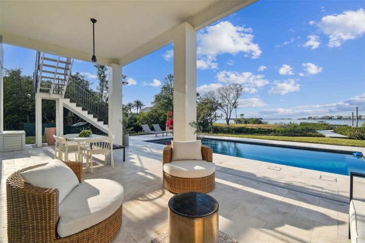 Property Photo:  1640 Sea Breeze Drive  FL 34689 