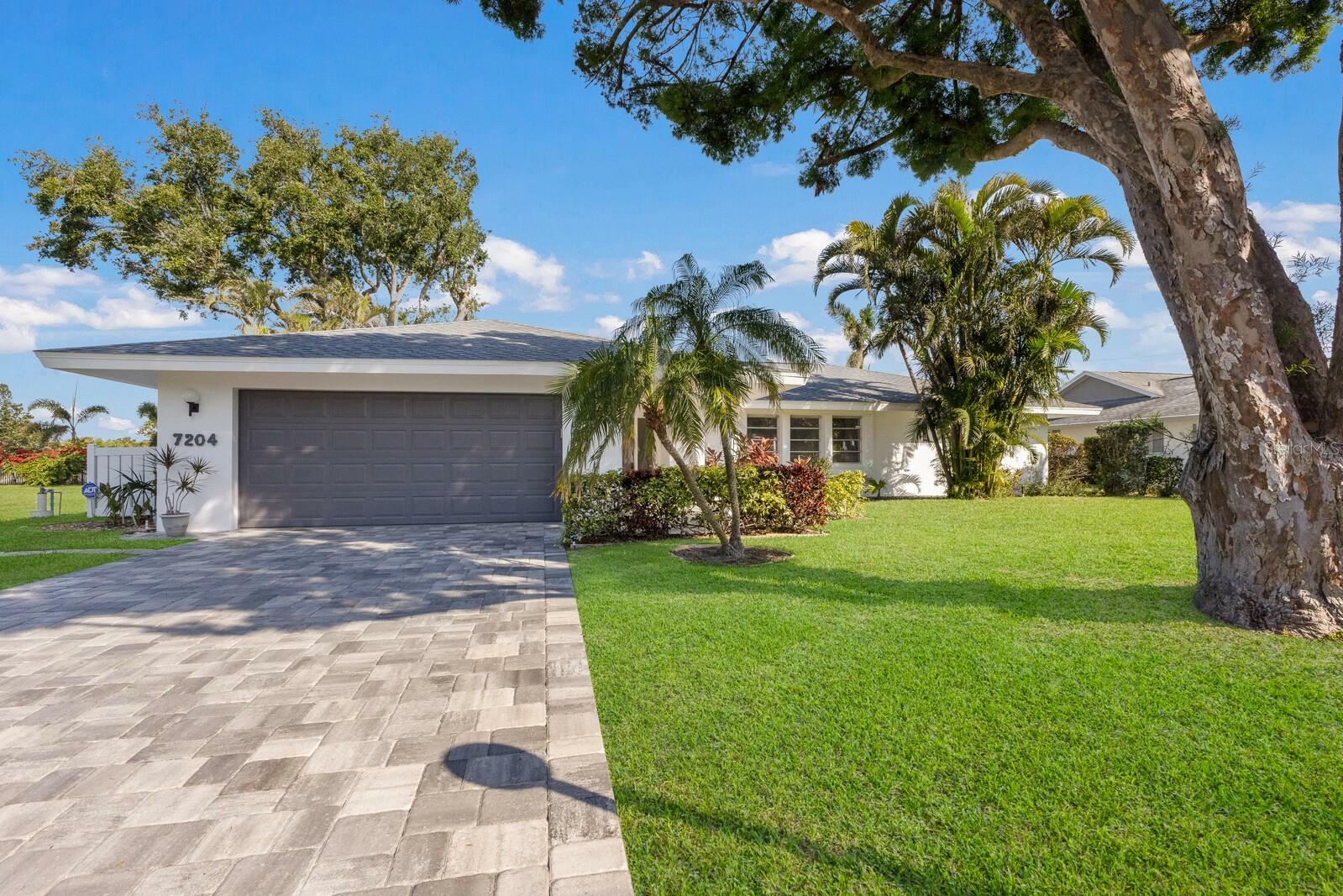 Property Photo:  7204 18th Avenue W  FL 34209 