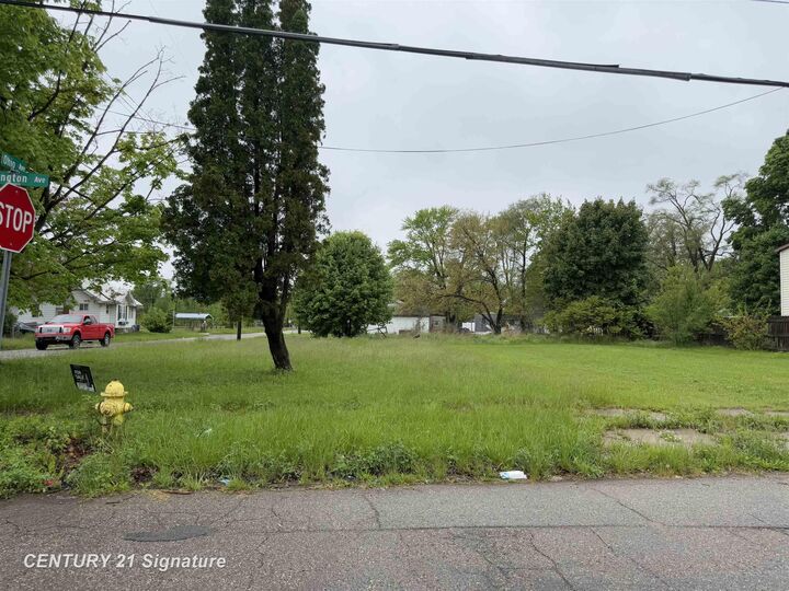 Property Photo:  1501 Arlington Avenue  MI 48506 