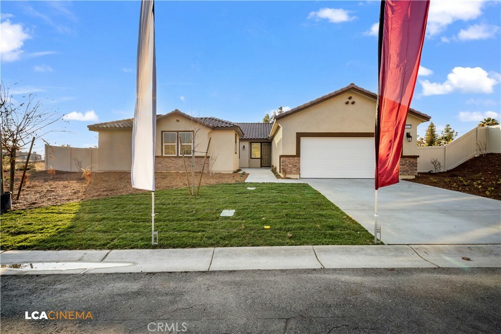 Property Photo:  5804 Levanto Street  CA 93306 